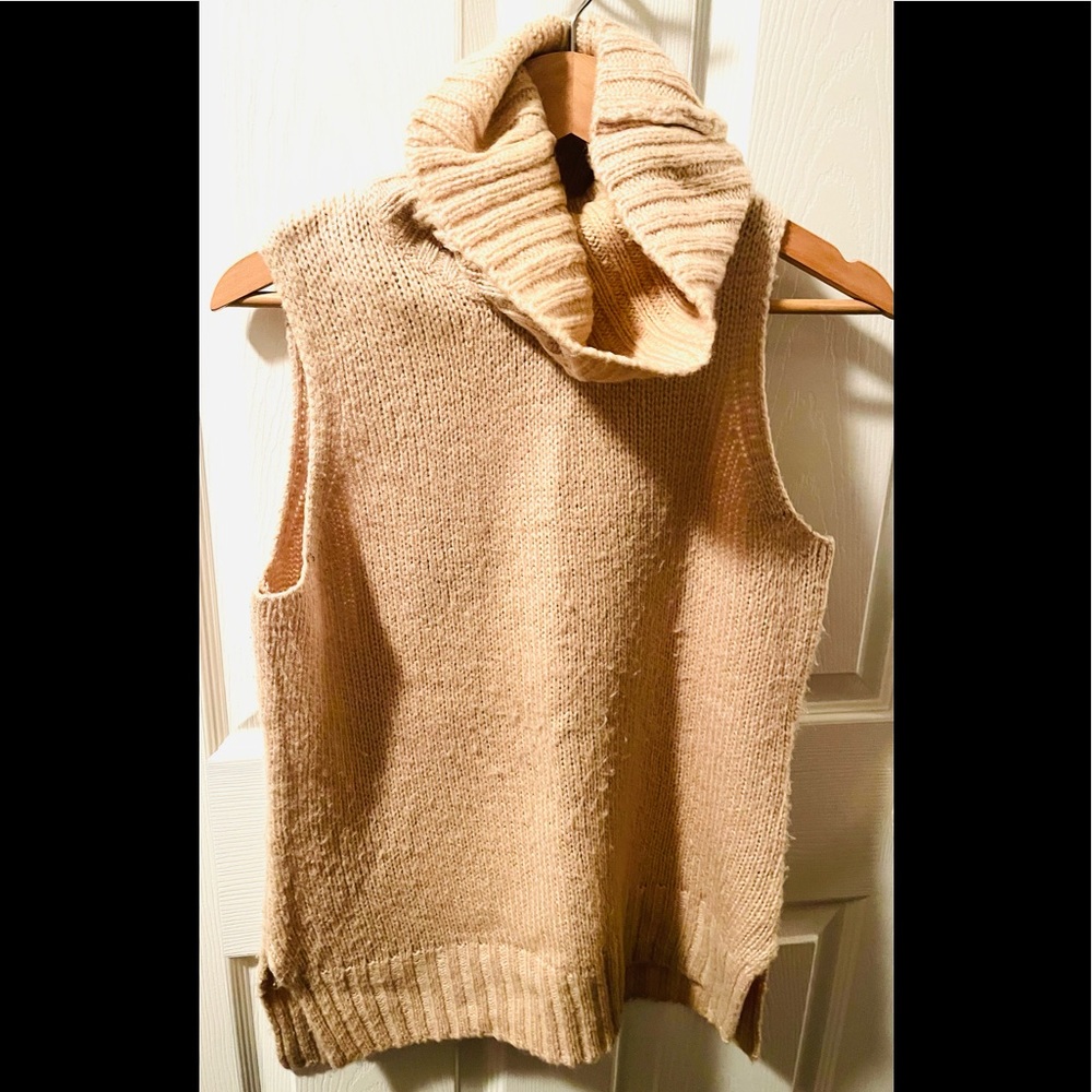 Blush/Cream Colored Sleeveless Turtleneck Top